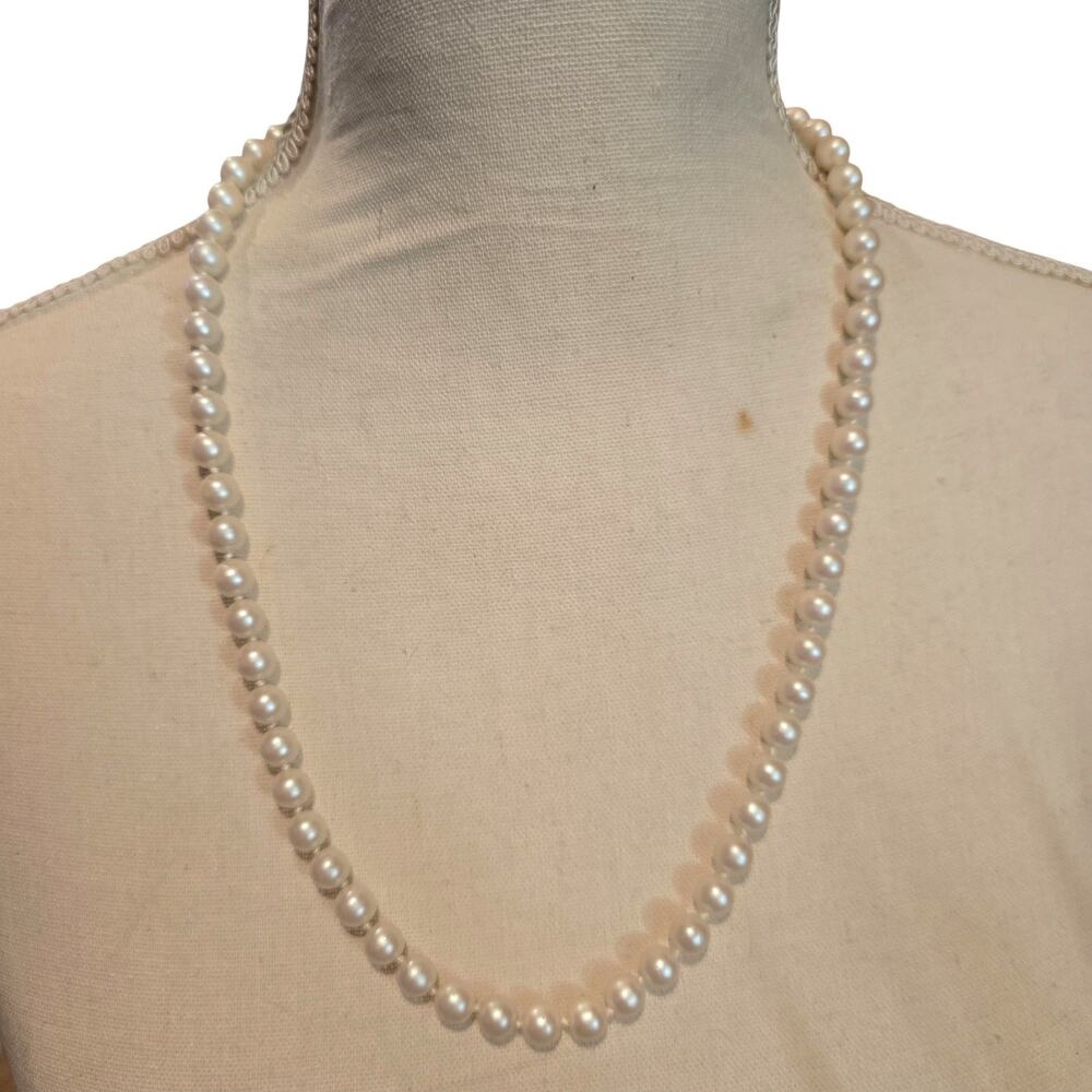 Necklace Classic Off White Acrylic Pearl Beaded 8mm Single Strand 22" SKU2916